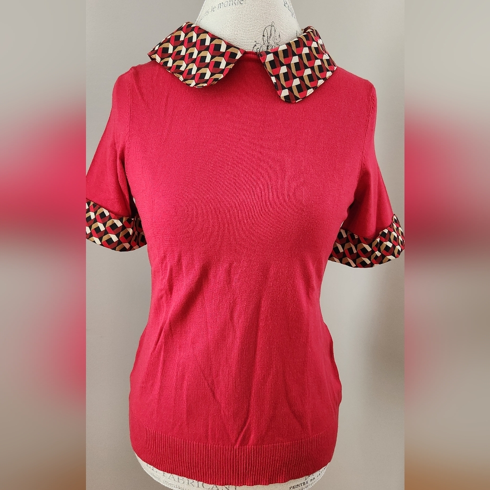 🎄LOFT shorts sleeve knit top with decorative collar in M